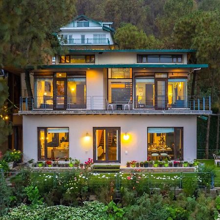 Stayvista At Hillcrest Villa With Valley View, Bonfire And Heater Kasauli Exterior photo