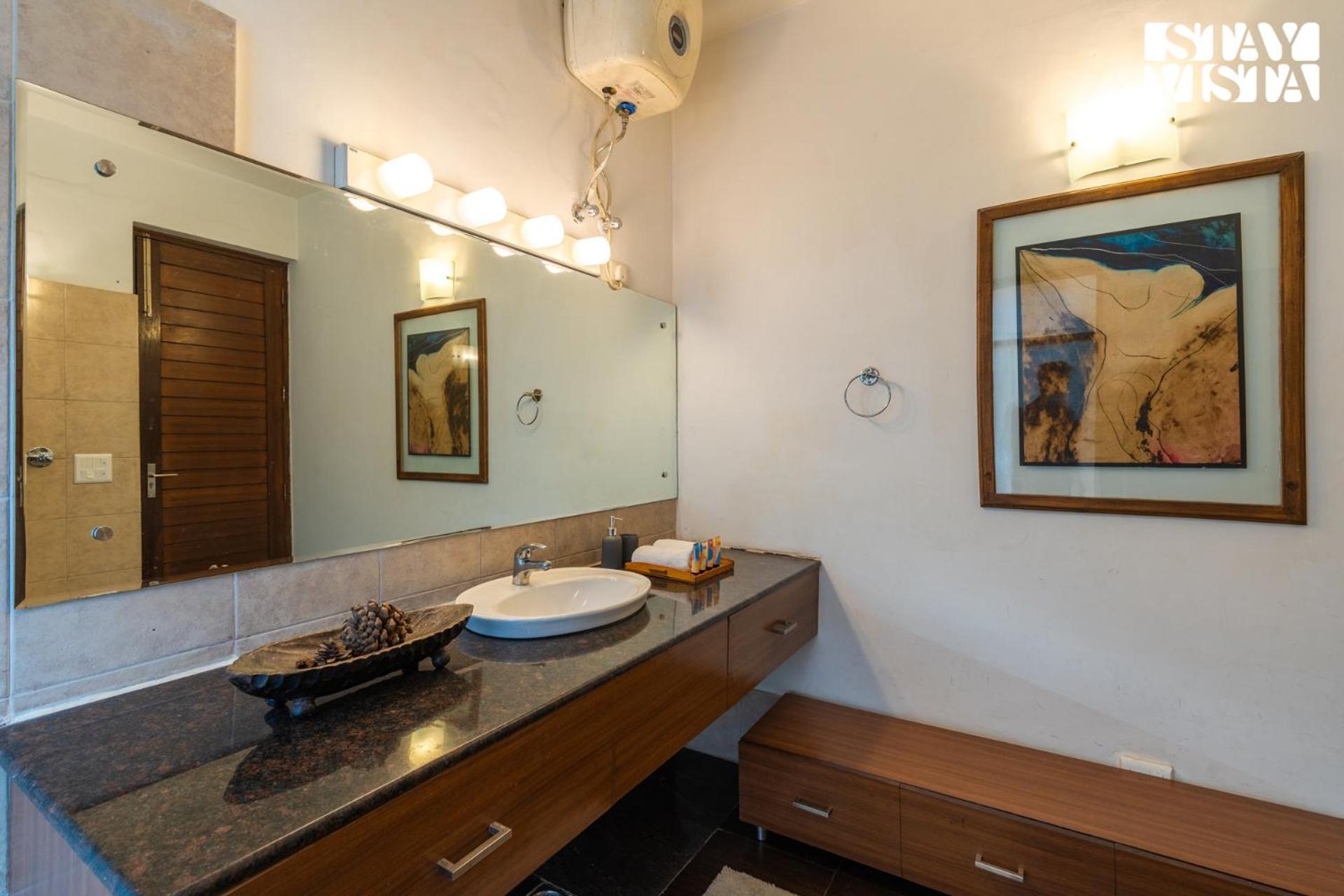 Stayvista At Hillcrest Villa With Valley View, Bonfire And Heater Kasauli Exterior photo